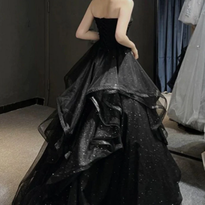 Vintage a line strapless sleeveless black prom dress