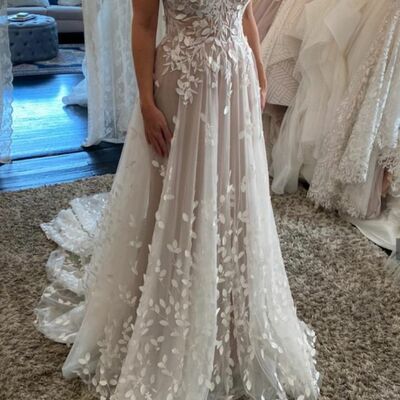 Simple a line tulle wedding dress lace appliques bridal gowns