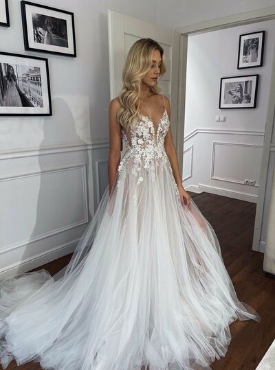 Simple A Line Long Sleeve Lace Appliques Wedding Dress Bridal Gowns