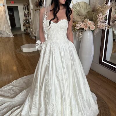 Elegant ball gown off the shoulder lace appliques beach boho wedding dress bridal gowns