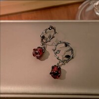 Gothic Thorn Rose Earrings - Thumbnail 5