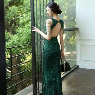 Emerald green luxury beaded backless evening dress 