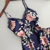 Women Silk Pajama Set Fashion Print Suspenders and Shorts - Thumbnail 3