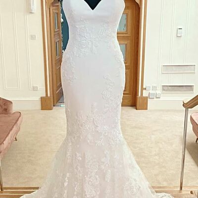 Elegant mermaid lace appliques wedding dress bridal gowns