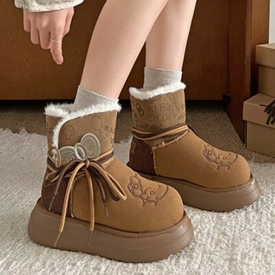 Cute brown kitty snow boots