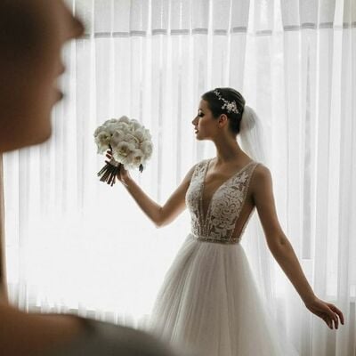 A-line wedding dress, luxury deep v-neck wedding gown, tulle wedding dresses