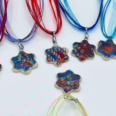 Blue/purple pendant necklace