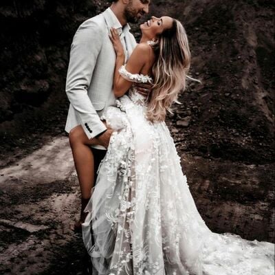 Sexy a-line wedding dress, off the shoulder appliques wedding gown bridal dress
