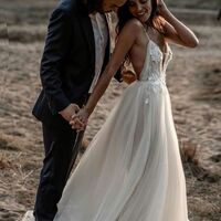 Sexy A-line Deep V-neck Wedding Dress, Appliques Tulle Wedding Gown Bridal Dress - Thumbnail 3