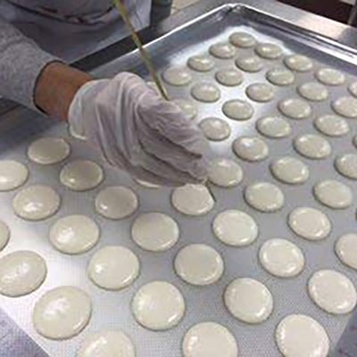 French Macarons Assorted Gift Box of 24 - Thumbnail 2