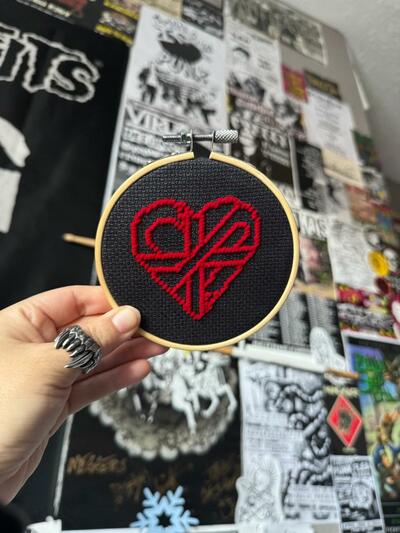 4" Velvet Crass Heart Hoop
