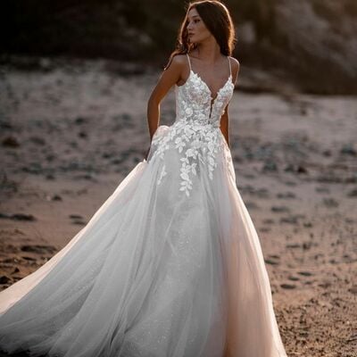 A-line halter wedding dress, backless appliques wedding gown bridal dress