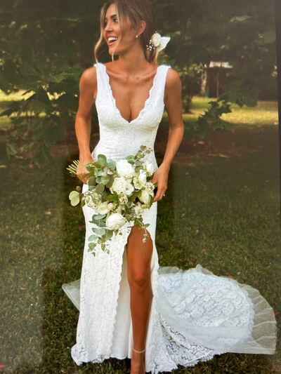 Sexy V-neck Wedding Dress, Tulle  Wedding Gown Bridal Dress