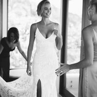 Sexy Deep V-neck Wedding Dress, Lace Bridal Dress Wedding Gown - Thumbnail 1