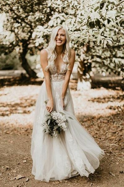 Sexy Deep V-neck Wedding Dress, Appliques Bodice Tulle Bridal Dress Wedding Gown