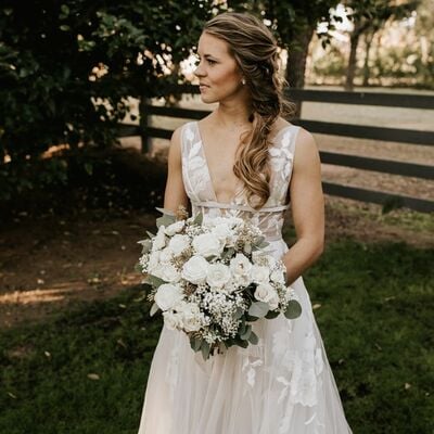 Sexy deep v-neck wedding dress, appliques bodice tulle bridal dress wedding gown