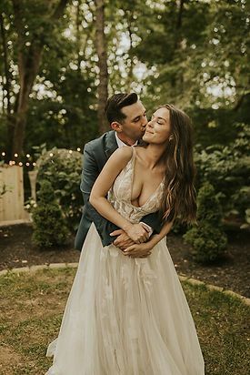  Sexy Deep V-neck Wedding Dress, Appliques Tulle Bridal Dress Wedding Gown