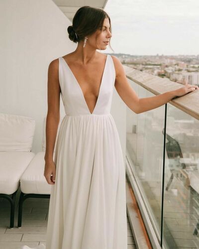 Simple Sexy Wedding Dress, Deep V-neck Bridal Dress Wedding Gown