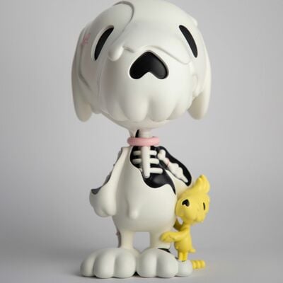 Arttoy by cote escriva & mot museum "melted friends"