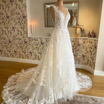 Elegant ball gown lace appliques beach boho wedding dress bridal gowns