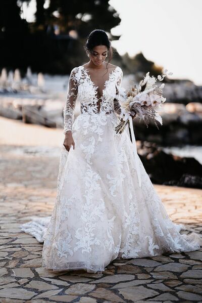 Sexy A-line Wedding Dress, Appliques Tulle Bridal Dress Wedding Gown