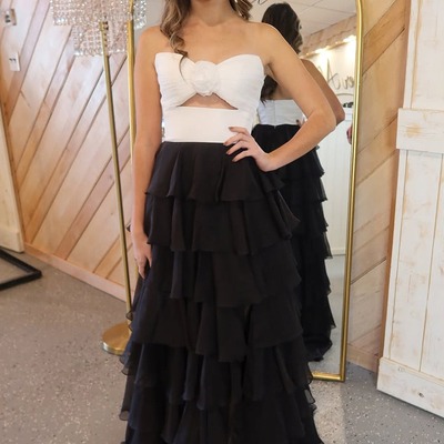 Fashion white sheath strapless keyhole black chiffon tiered prom dress,pd231172
