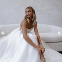 Elegant Split Lace Wedding Dresses Bridal Gowns - Thumbnail 1