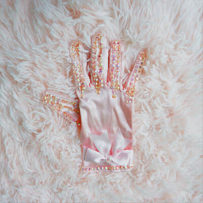 Vintage Crystal Pink Gloves