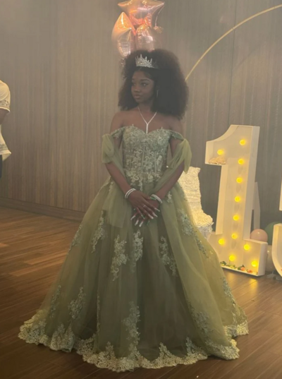 Princess Off the Shoulder A Line Green Tulle Lace Prom Dresses