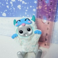 Yeti Robot Resin Art Toy Figurine Kawaii Desk Buddy  - Thumbnail 5