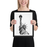 The Statue of Liberty Wall Art Framed poster - Thumbnail 2