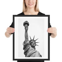 The Statue of Liberty Wall Art Framed poster - Thumbnail 5