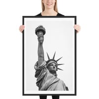 The Statue of Liberty Wall Art Framed poster - Thumbnail 6