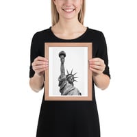 The Statue of Liberty Wall Art Framed poster - Thumbnail 7