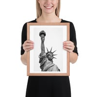 The Statue of Liberty Wall Art Framed poster - Thumbnail 8