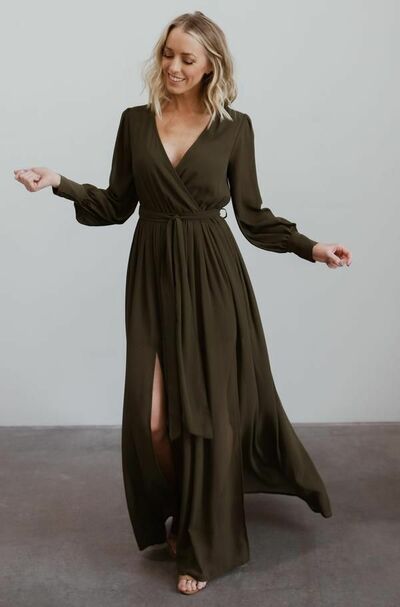 Elegant  A-line V-neck Black Chiffon Mother of Bride Groom Dress