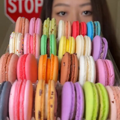 Red Velvet and Vanilla Macaron Cookie Gift Box, 24 Count - Thumbnail 9