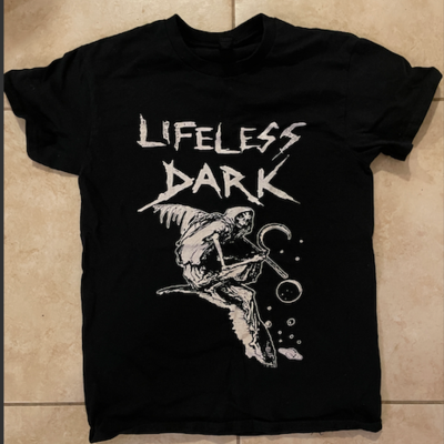 Lifeless dark t-shirt 