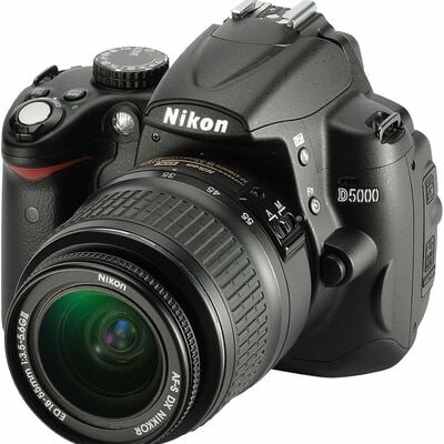 Nikon d5000 12.3m + 18-55mm lens with charger and original camera strap set - Thumbnail 1