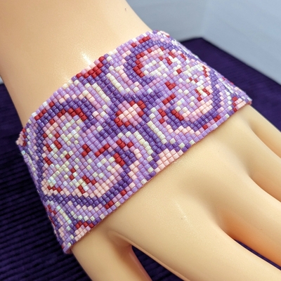 Pixel bracelet - oversized love