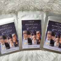 Love & Deepspace foiled photocard P4P (GACHA/RANDOM) - Thumbnail 1