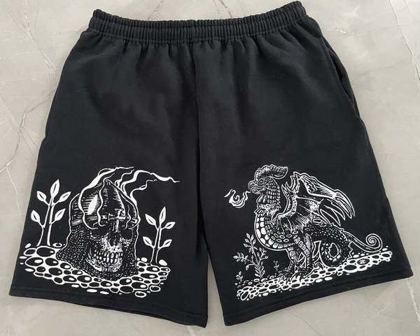 "Cockatrice" Pocketed Shorts (black)
