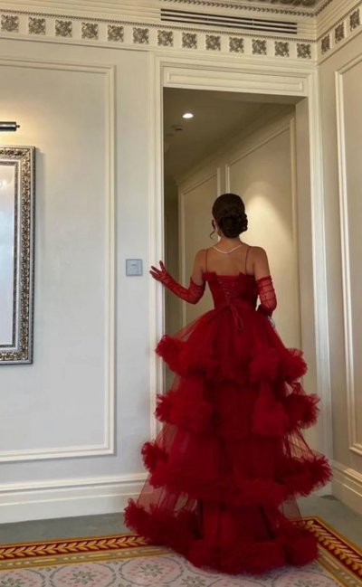 Straps Ball Gown Red Tulle Prom Dresses 