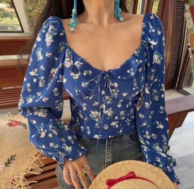 One-shoulder long-sleeved design summer vacation leisure shopping slim T-shirt