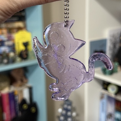 Purple skeleton cat resin keychain