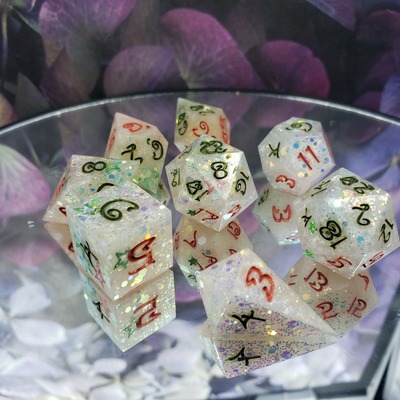 Winter celebration polyhedral set