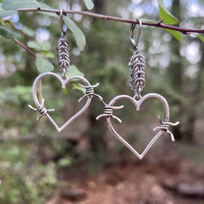 Barbed heart earrings - small