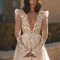Lace Appliques Deep V-neck Backless Wedding Dress - Thumbnail 3