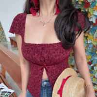 Bow design slit printed square neck shoulder casual top - Thumbnail 2