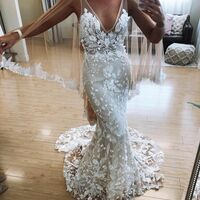 Sexy V-neck Wedding Dress, Appliques Tulle Bridal Dress Wedding Gown - Thumbnail 1
